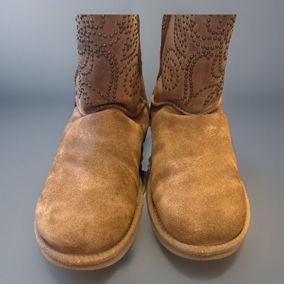 UGG Classic Short Perf Women Suede Chestnut Size US 9 Studded - Picture 7 of 13